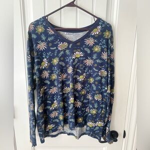 🎄Lands’ End Floral Long Sleeve Top